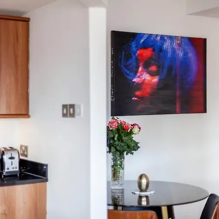 Amazing 2Br Flat With City View, Bethnal Green